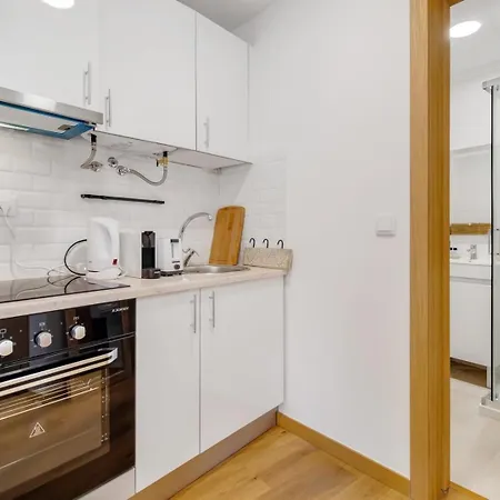 Modern Cocoon In Santos W Ac | By Airnest 아파트 *