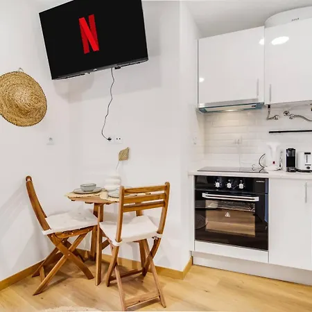 Modern Cocoon In Santos W Ac | By Airnest Apartamento